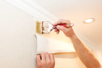 Pose de papier peint à Vandy — revêtements muraux et toiles de verre